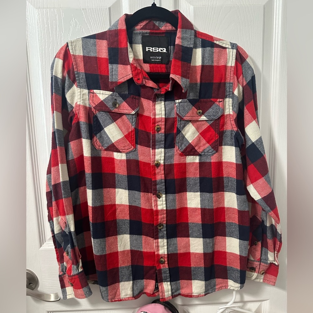 RSQ Tillys Boys Red/Navy/Cream Plaid long sleeve button shirt | XL kids flannel